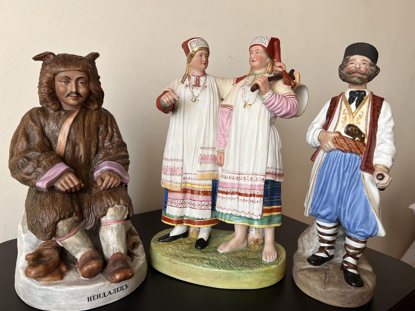 Из Украины пытались вывезти редкие фарфоровые реликвии XIX века (фото)