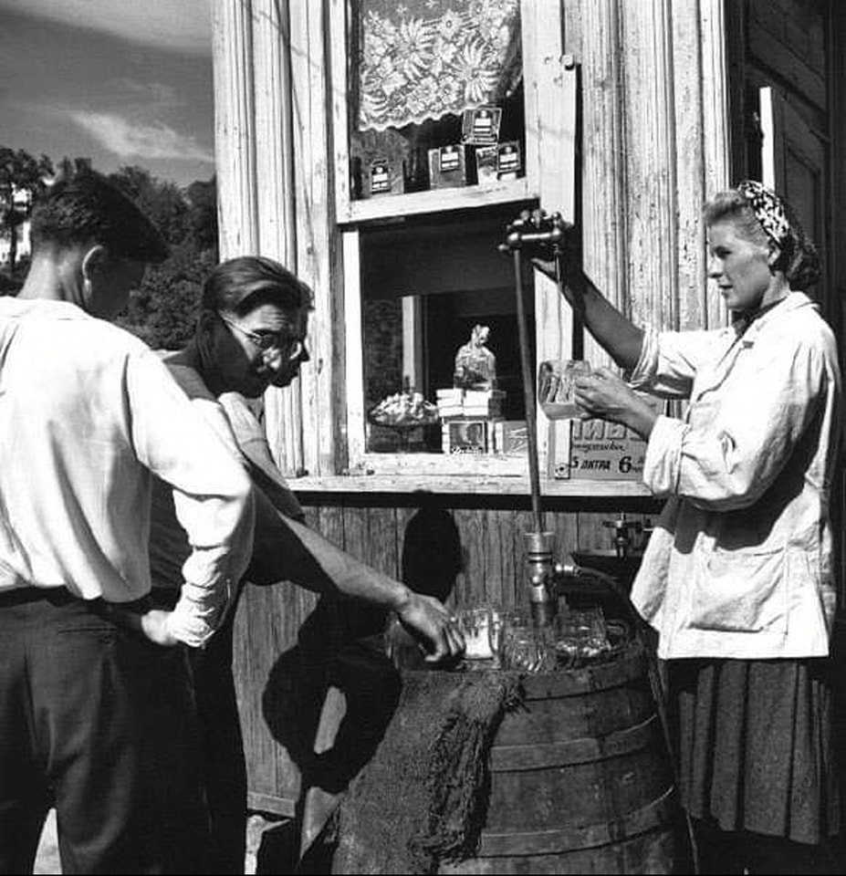 Газеты, табачные киоски, Газвода. Как в Киеве появились МАФы: история в фотографиях