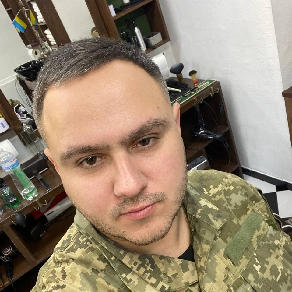 "Никогда не держал в руках оружие". Бужинская рассказала о родном человеке на фронте