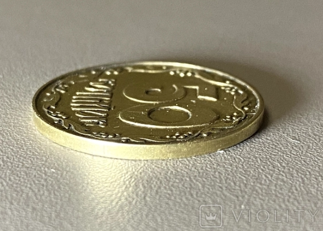 Українці за величезні гроші можуть продати незвичайні гривні: як виглядають