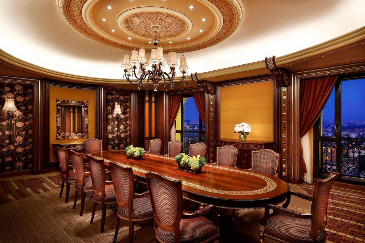 Скільки коштує відпочити у Ritz-Carlton Jeddah після переговорів України і США: ціни, фото номерів