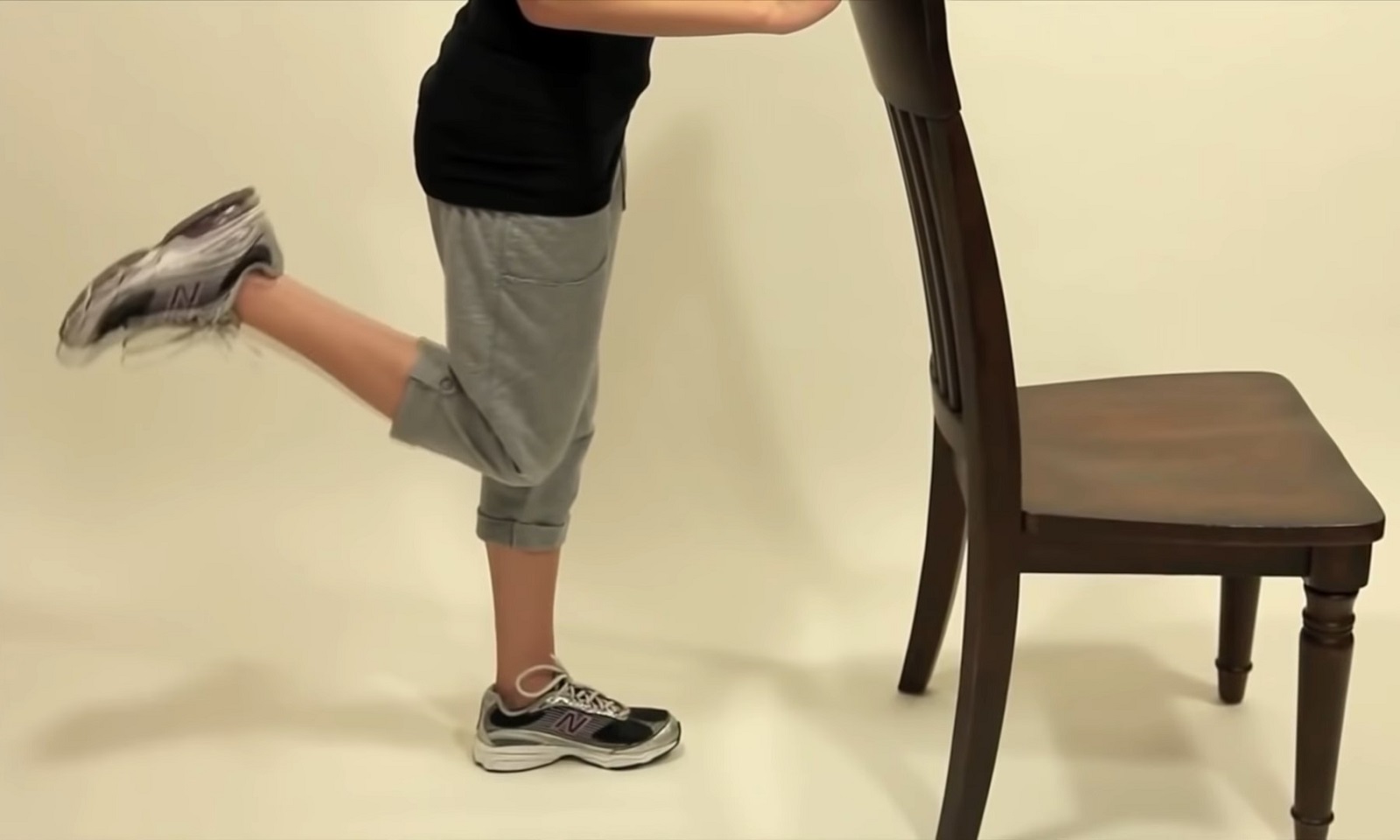 Ці прості вправи позбавлять вас болю в колінах