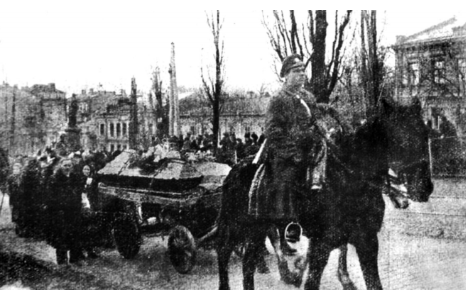 Україна сьогодні вшановує пам'ять Героїв Крут: історичні фото та архівні документи