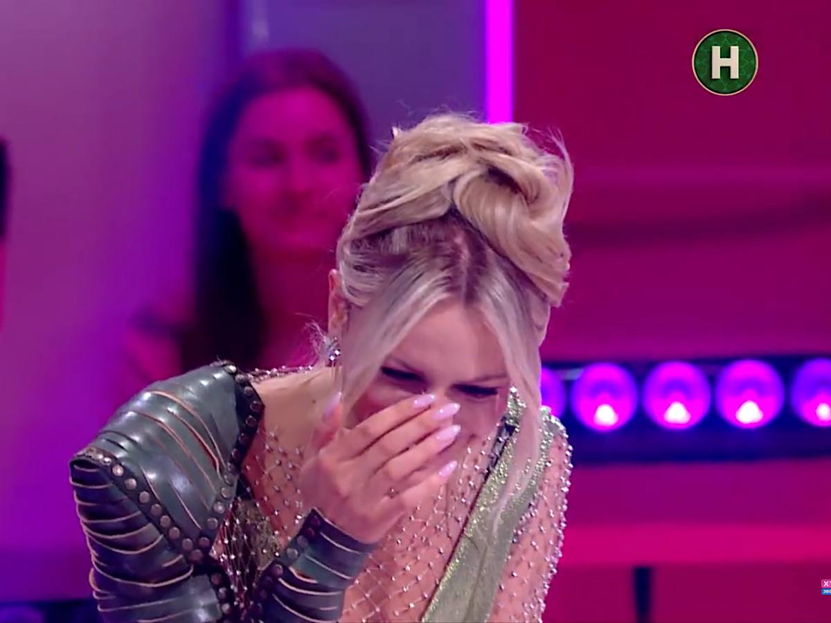 Оля Полякова "засосала" Лесю Нікітюк на очах у Богдана Буше та інших чоловіків