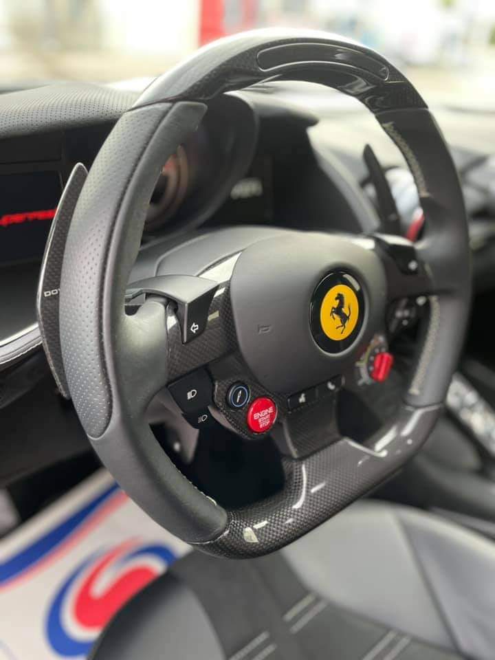 Скандальный нападающий киевского "Динамо" купил Ferrari за полмиллиона евро