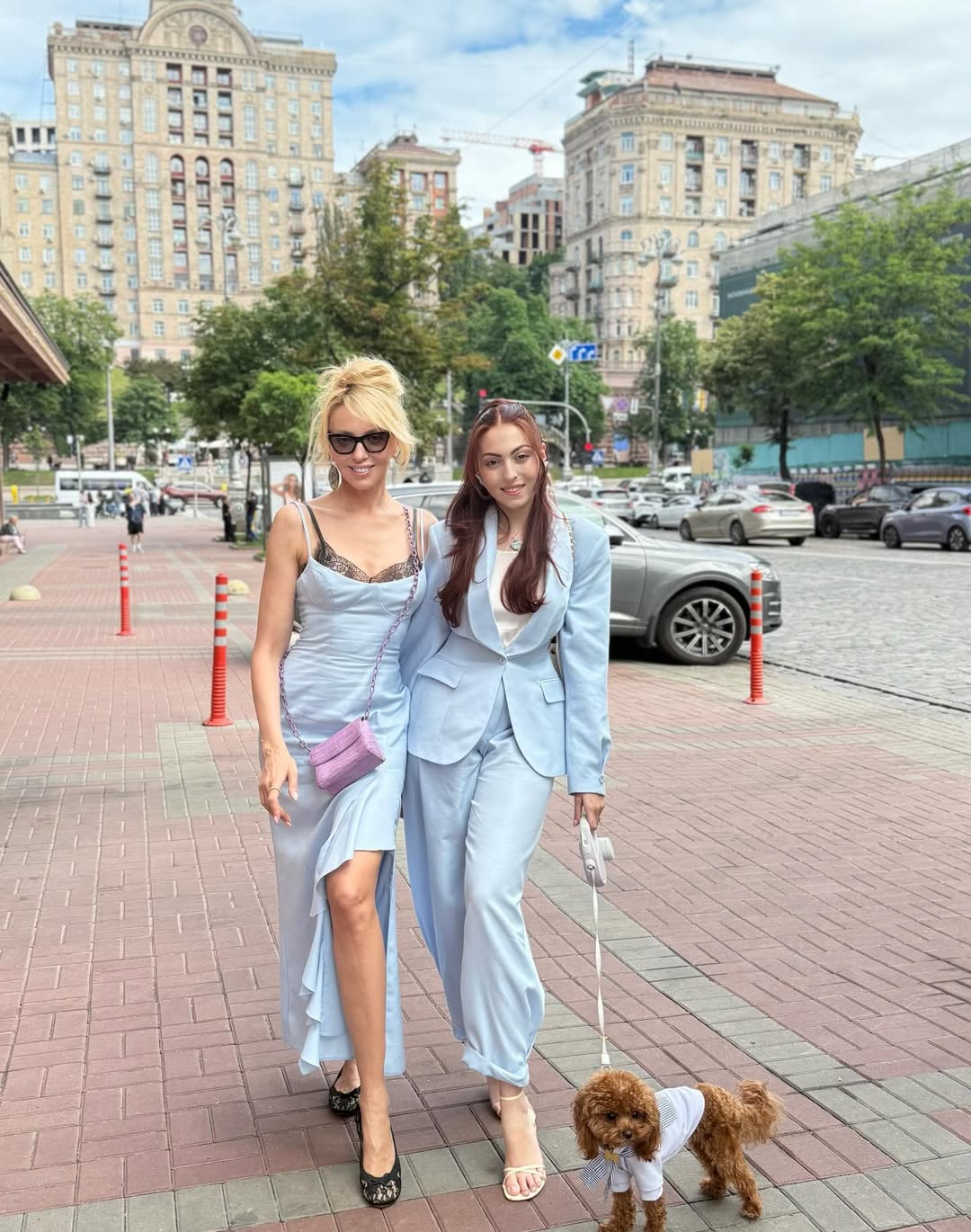 Как две сестры: Полякова с дочерью показали модный family look