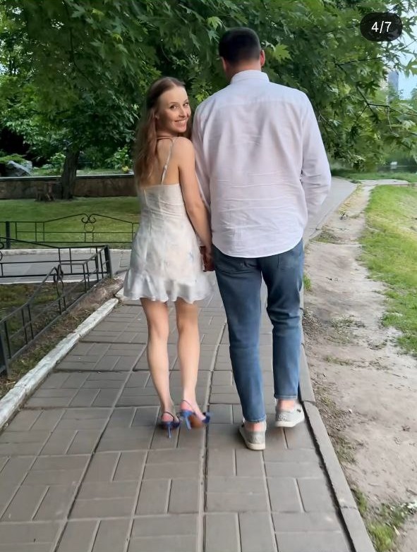 Звезда "Кріпосної" "засветила" своего возлюбленного, от которого родила дочь