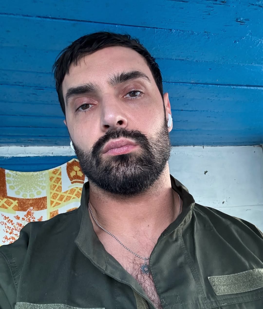 Віталію Козловському - 40: дружина співака зворушливо привітала його і показала сімейне фото