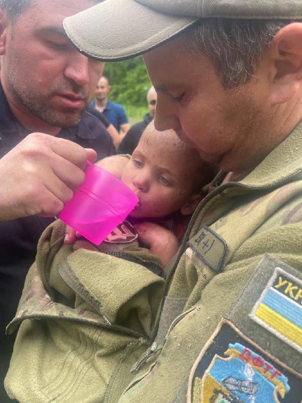 Під Харковом на четверту добу знайшли 2-річну Віолетту: перші фото зворушливого моменту