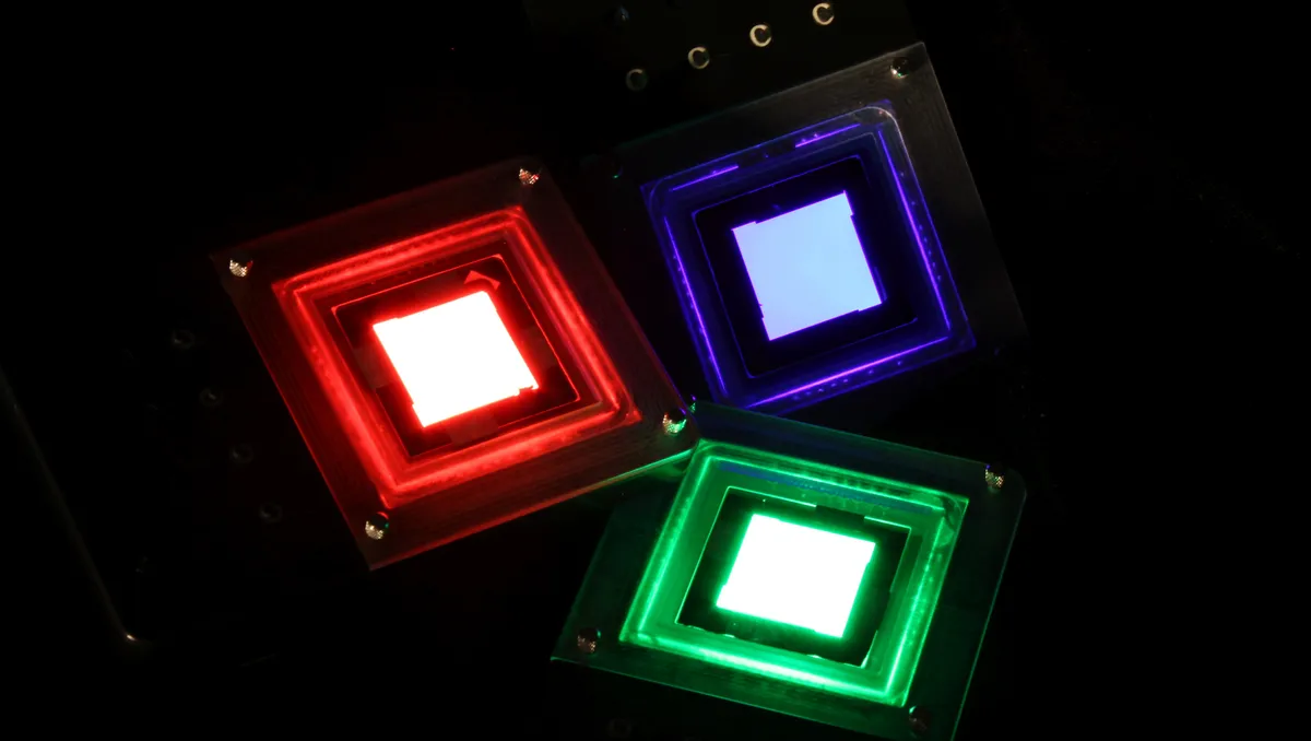 QLED чи OLED? У чому різниця і який телевізор вибрати у 2025 році