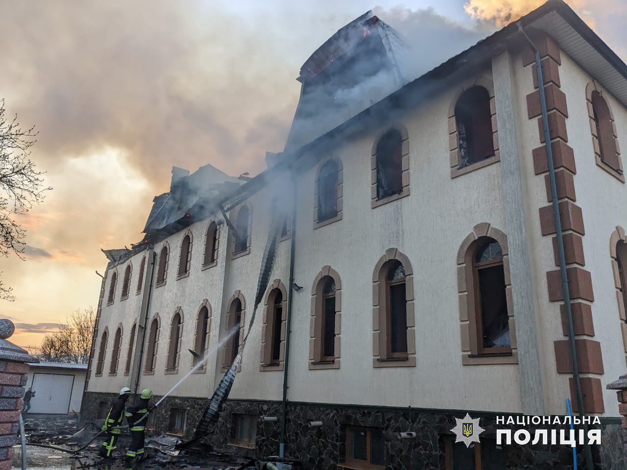 На Буковині чернець УПЦ МП вкрав гроші з церкви і підпалив храм із магазином (відео, фото)