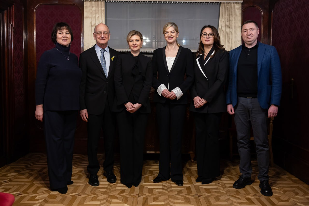 Олена Зеленська в елегантному образі відвідала львівську оперу (фото)
