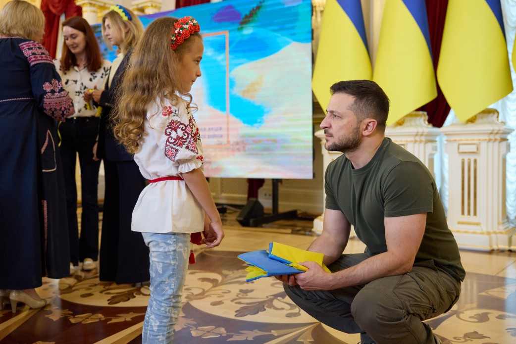 У Маріїнському палаці нагородили дітей-рятувальників, які наближають перемогу: подвиги юних героїв