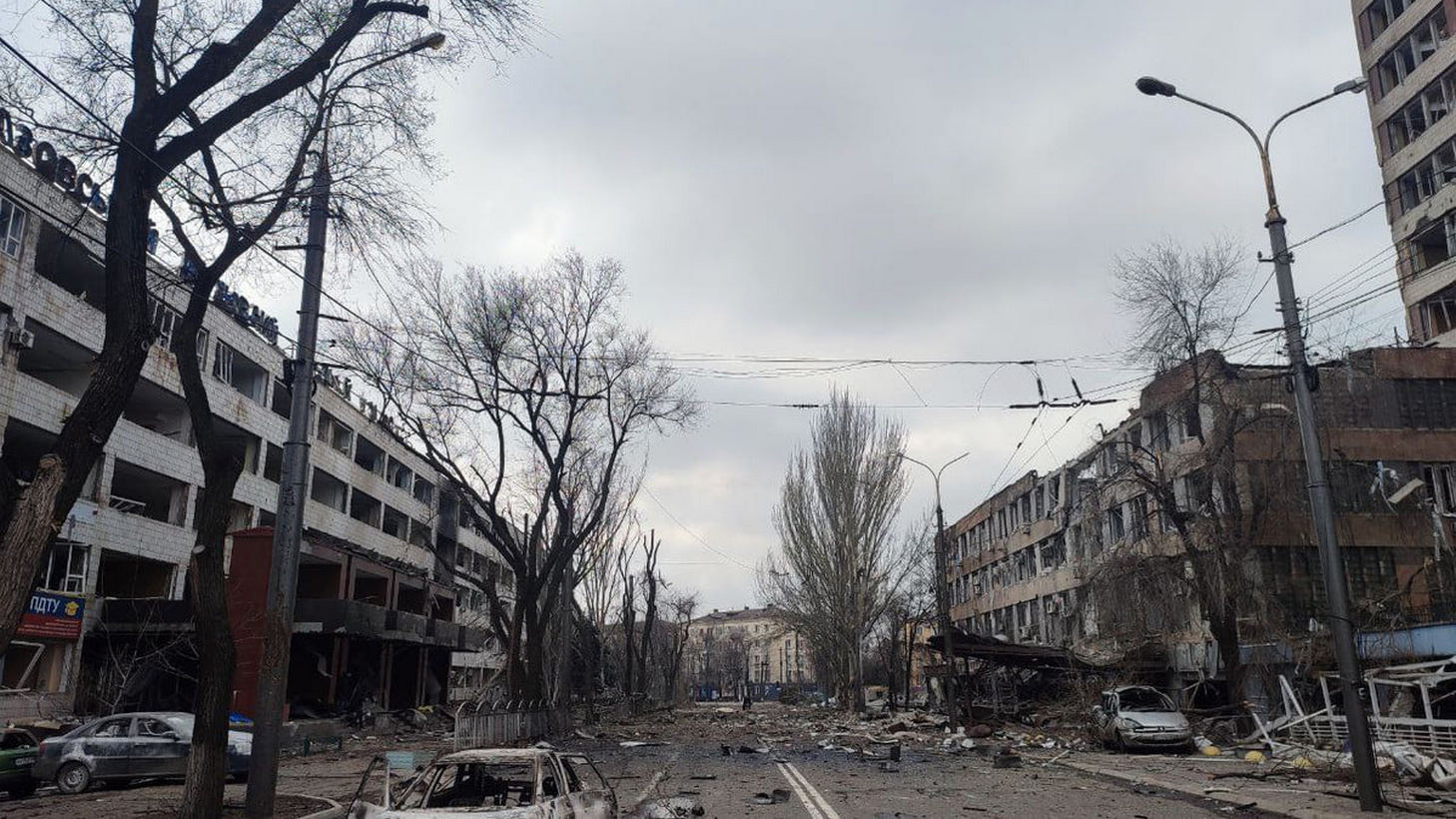 Эти кадры разрушенного Мариуполя должны увидеть во всем мире (фоторепортаж)