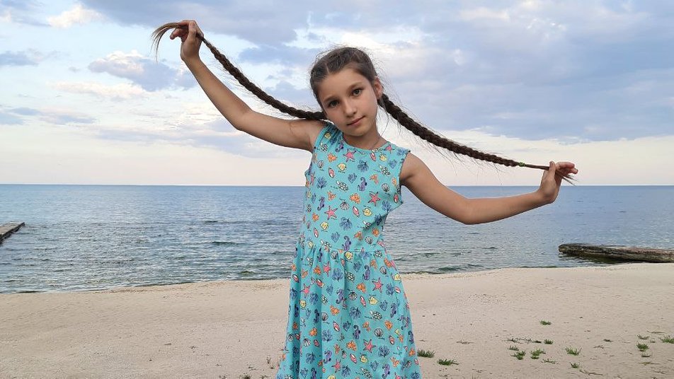 10-річна школярка знову передала ЗСУ 10 тисяч гривень: "коли буде перемога, я собі ще назбираю"