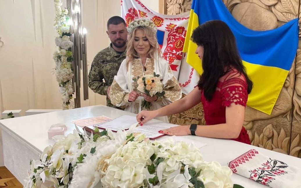 "Все переправы и дороги разбиты": боец ВСУ ехал на танке, чтоб успеть на собственную свадьбу