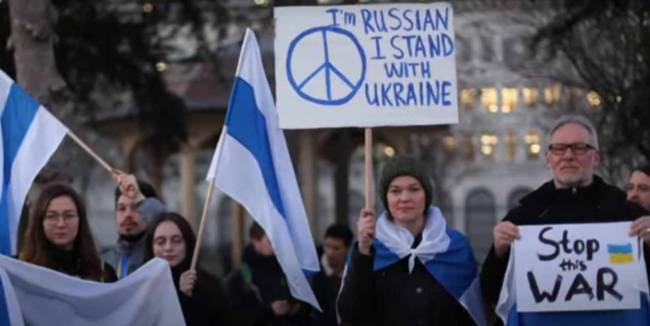 Після війни проти України прапор Росії змінять: як він виглядатиме (фото)