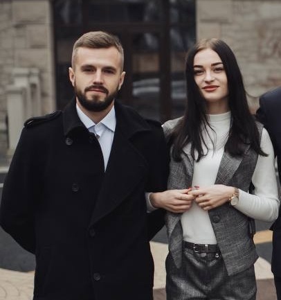 Наречена захисника "Азовсталі" дочекалася коханого з полону: їй дивом вдалося врятуватися з Маріуполя