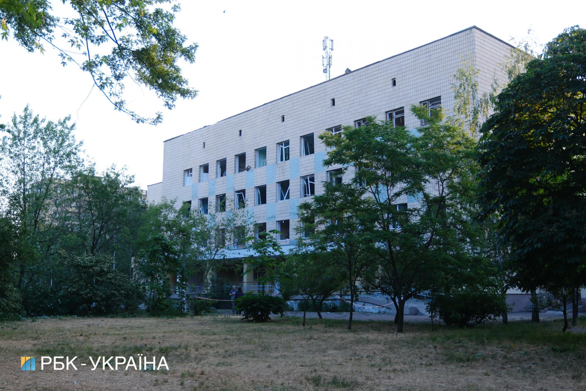 "Укрытие просто не открыли": мужчина потерял жену во время ночной атаки россиян в Киеве