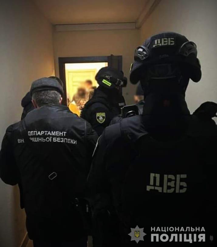 У Харкові чоловік розсилав правоохоронцям повідомлення з погрозами: "я тебе знайду"