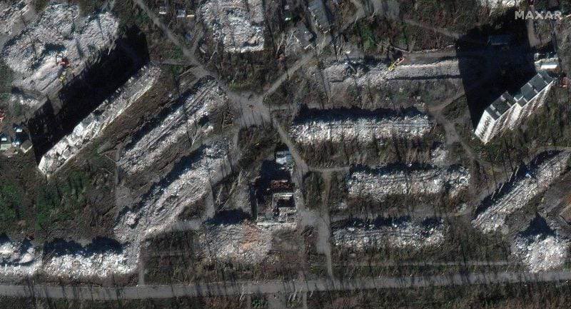 "Единственный остался": защитник "Азовстали" "Орест" показал свой дом в Мариуполе