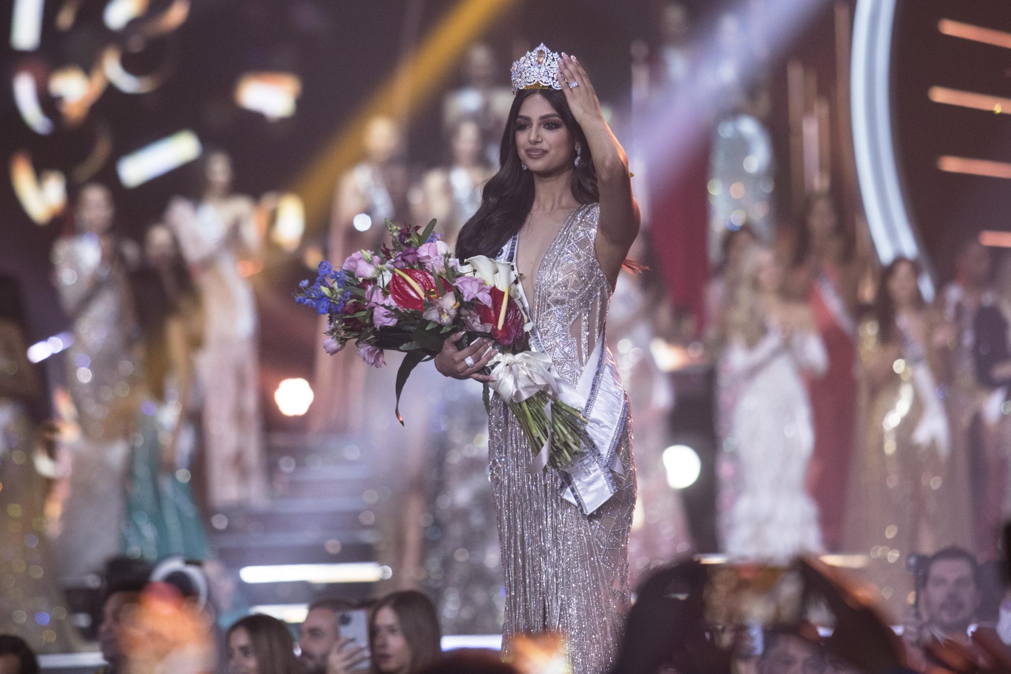 Стала відома переможниця Міс Всесвіт 2021: фото красуні