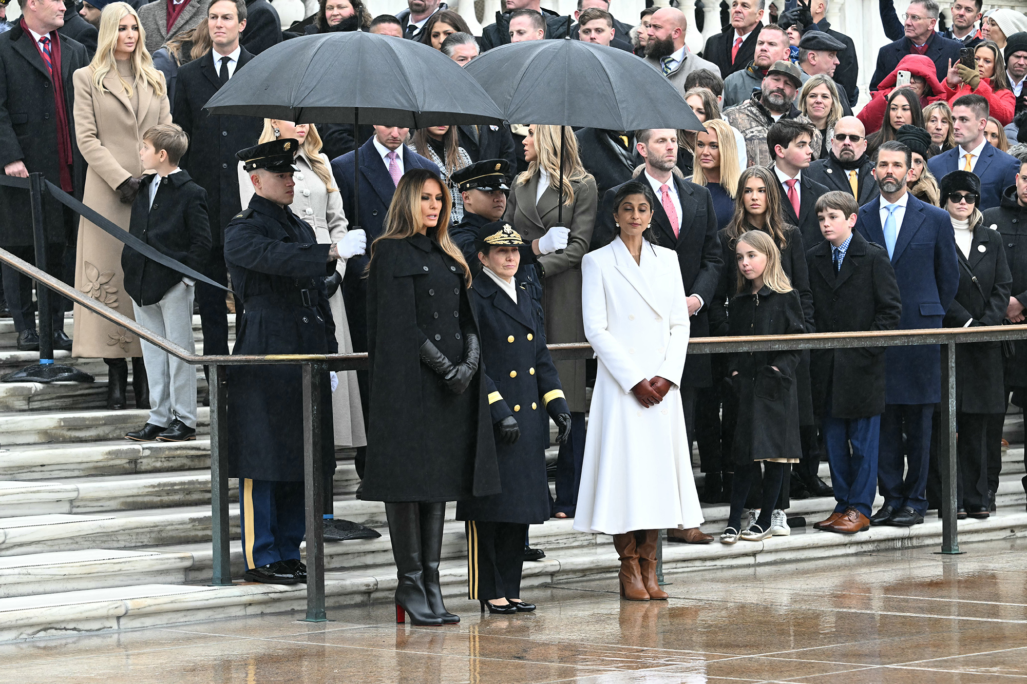 Мелания Трамп в наряде от Dior поразила всех накануне инаугурации (фото)