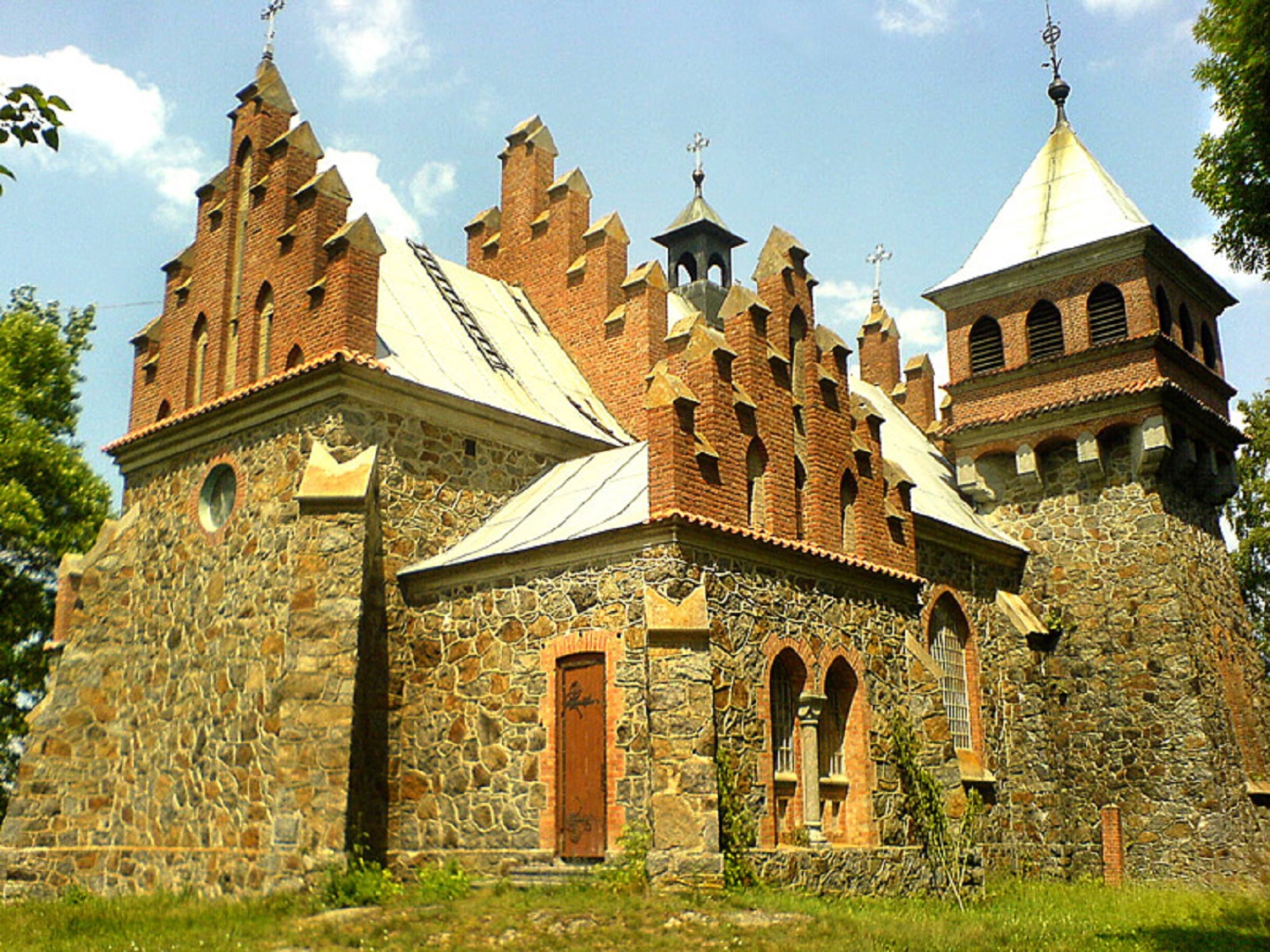 Самое сказочное сооружение Центральной Украины: костёл Святой Клары в Городковке