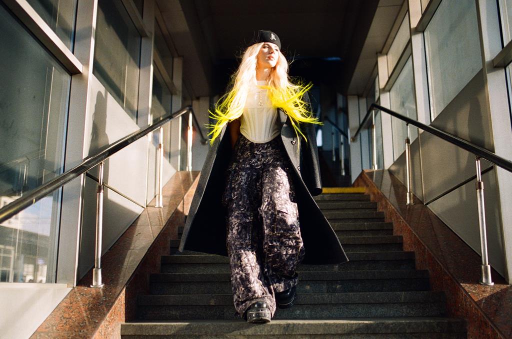 &quot;Це не перша війна в моєму житті&quot;: українська співачка згадала, як тікала з Маріуполя