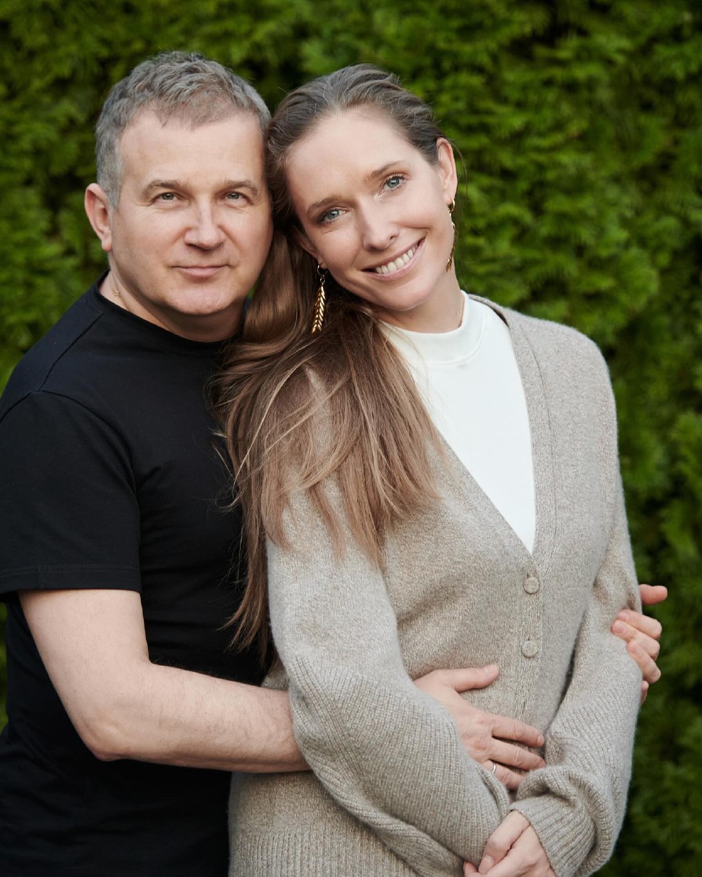 40-річна Осадча засвітила фігуру та показала, як рятується від спеки (відео)