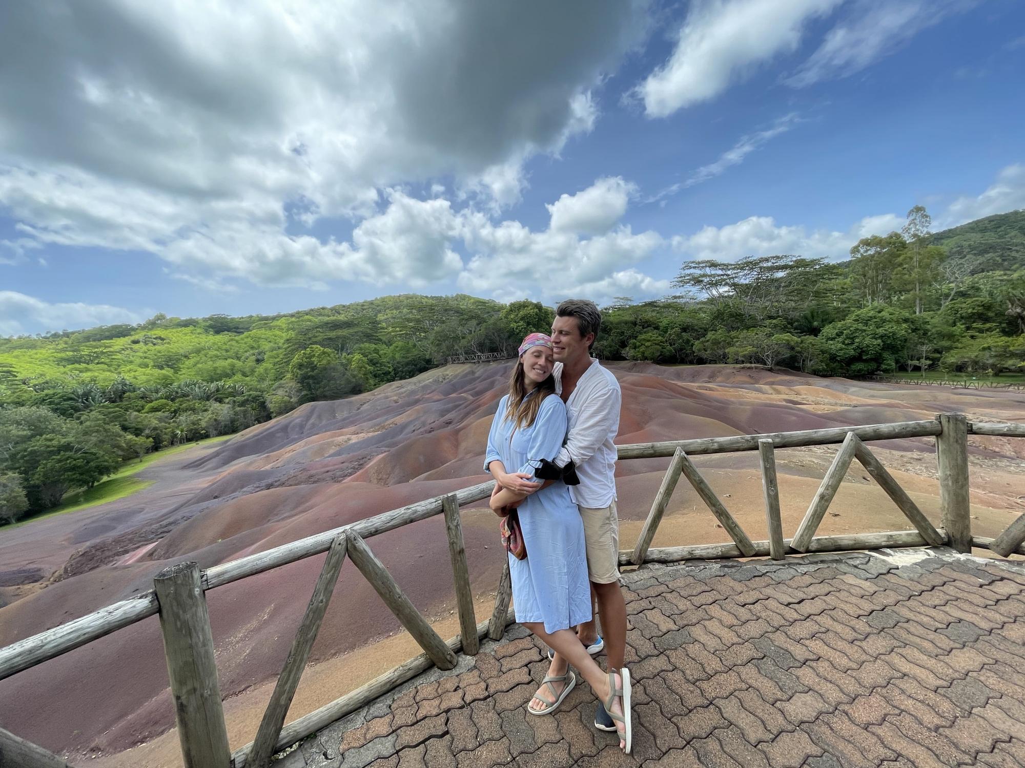 Евгения Хмару с женой унесло в океан на Маврикии: опасные приключения пары