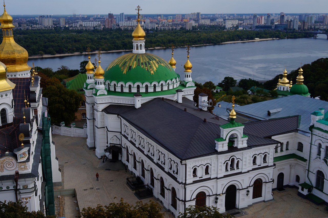 УПЦ МП захватили "шаманы" и обвиняют украинцев в богохульстве: детали (фото)