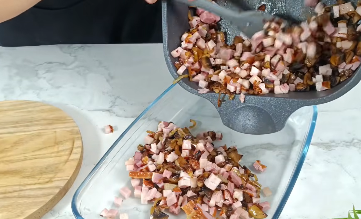 Пирог с мясом и грибами без лишних хлопот: простой рецепт с фото на кефирном тесте