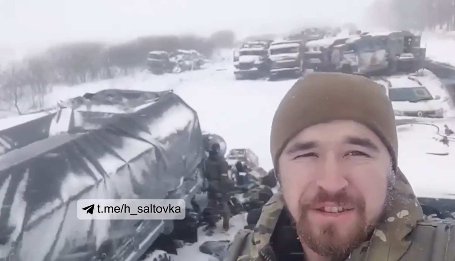 Під Харковом лежать гори розбитої техніки окупантів (відео)