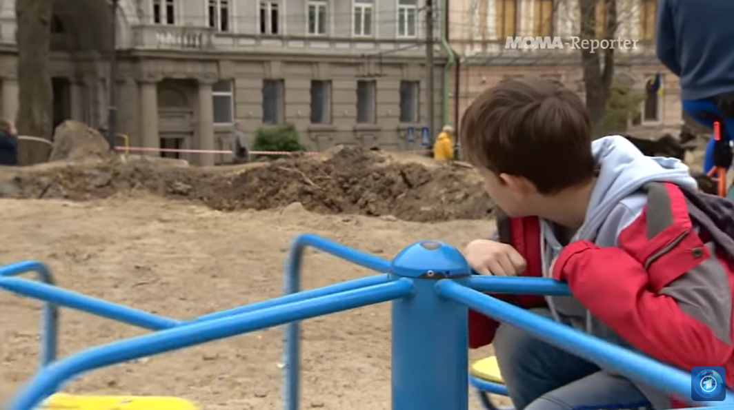"Не страшно, бо я - українець": школяр із Києва висловився про обстріл РФ дитмайданчика і захопив мережу