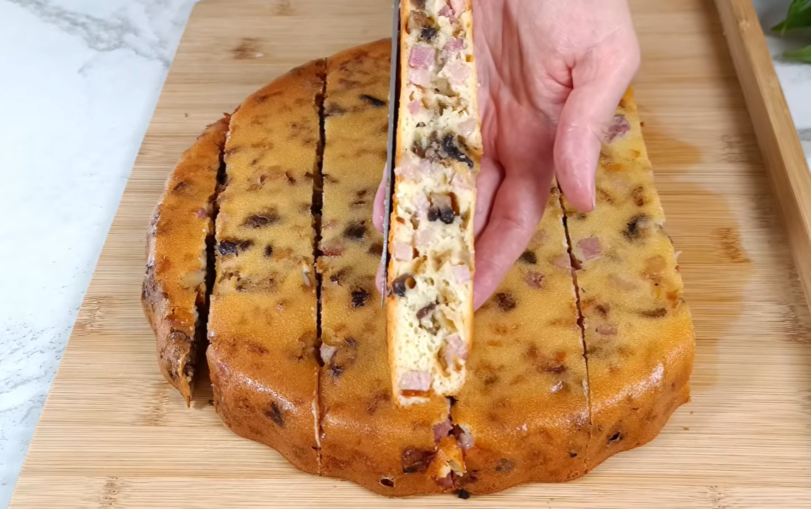 Пирог с мясом и грибами без лишних хлопот: простой рецепт с фото на кефирном тесте