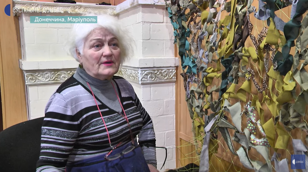 "У украинцев - ген сопротивления": бабушка из Мариуполя освоила автомат и прославилась на весь мир