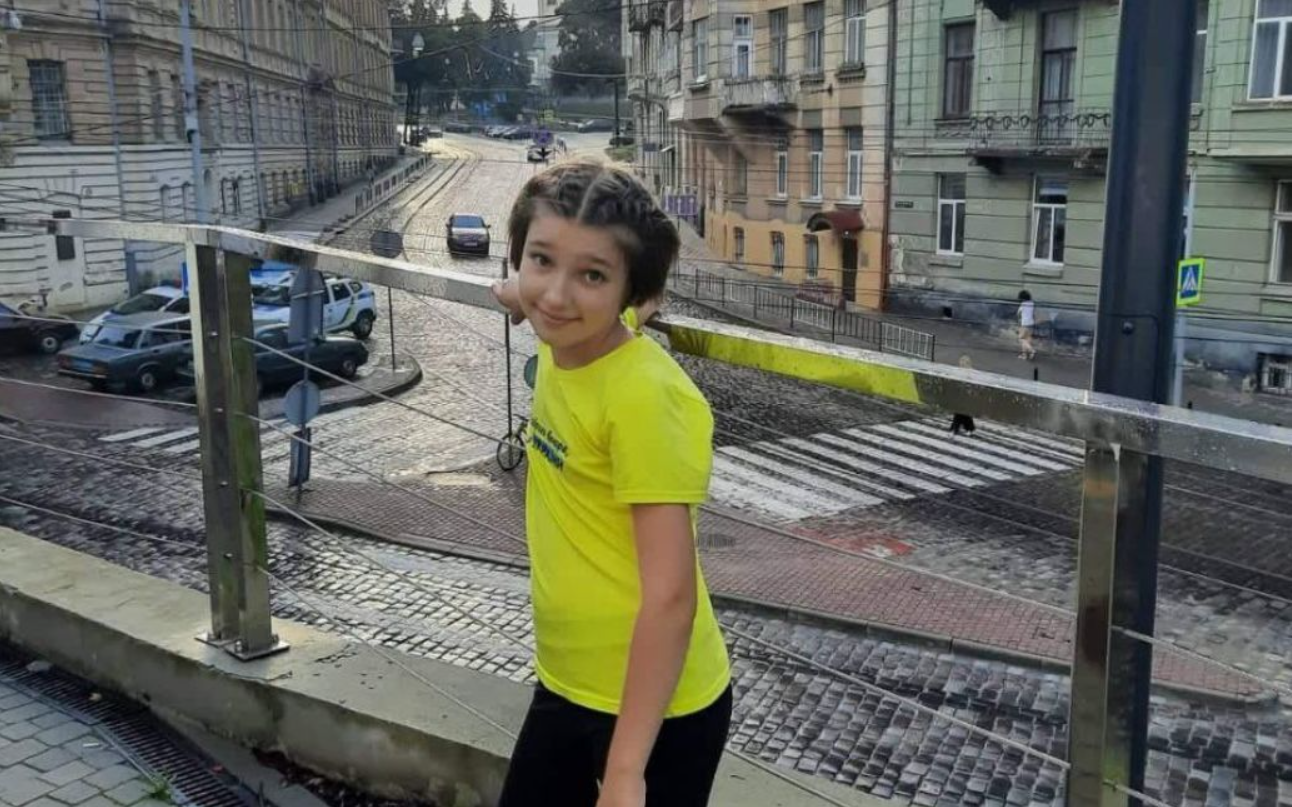 10-річна школярка знову передала ЗСУ 10 тисяч гривень: "коли буде перемога, я собі ще назбираю"