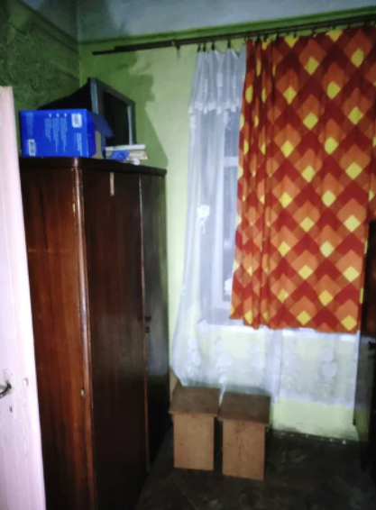 С советской мебелью и без туалета: как выглядит самая дешевая квартира для аренды во Львове (фото)