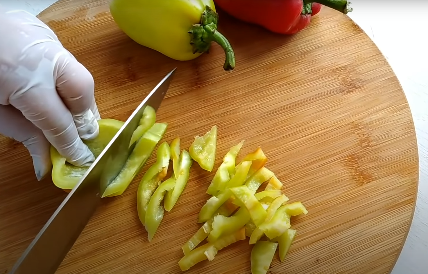 Салат взимку зі свіжих літніх овочів: рецепт та спосіб консервування