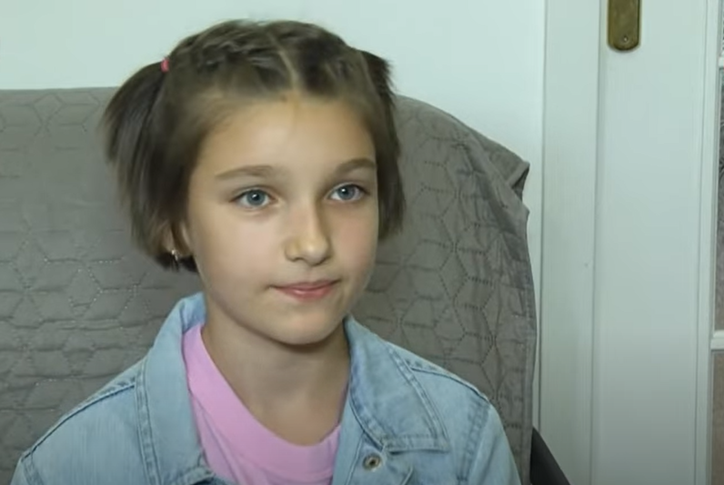 10-річна школярка знову передала ЗСУ 10 тисяч гривень: "коли буде перемога, я собі ще назбираю"