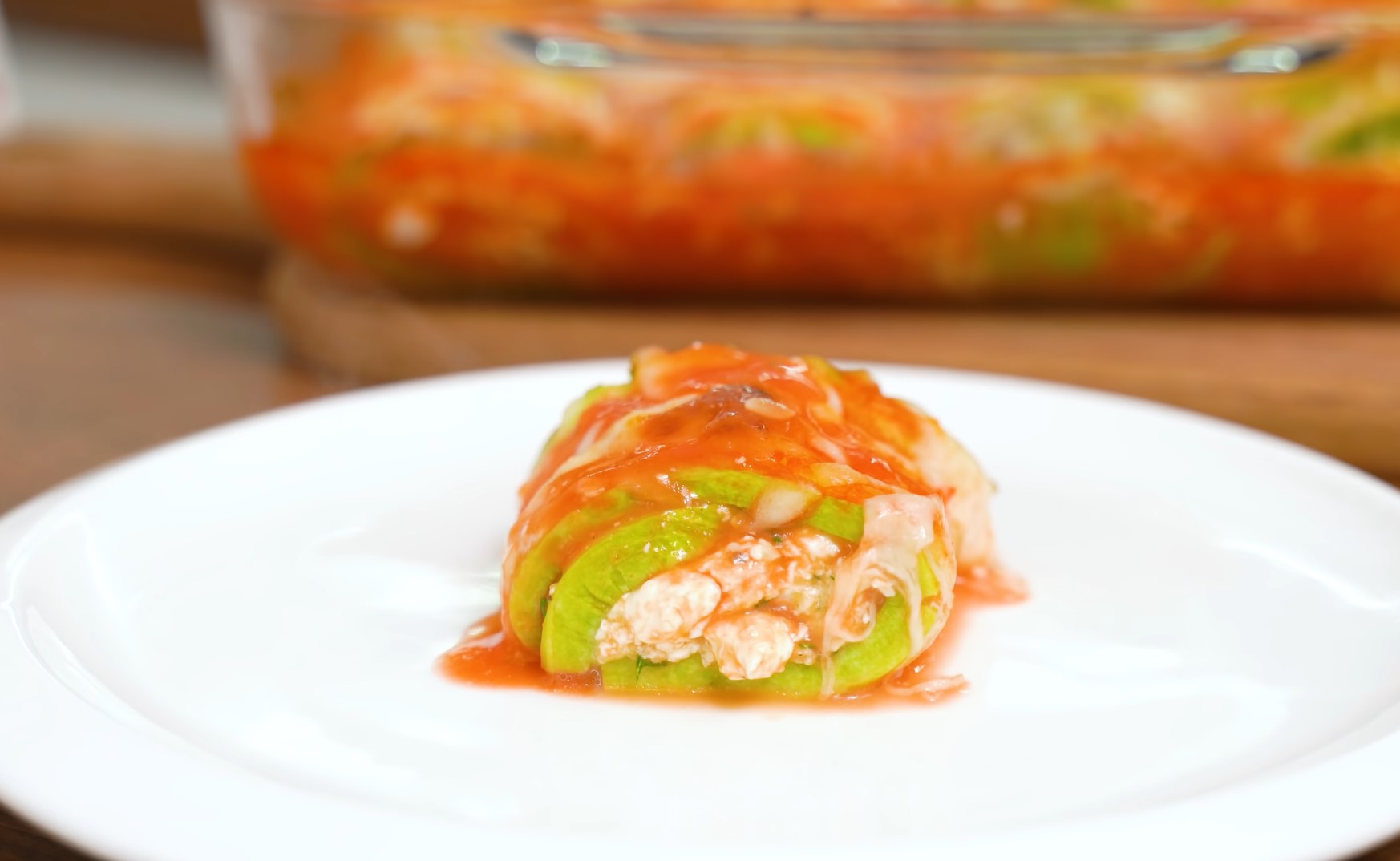 Візьміть два кабачка і трохи сиру: супер рецепт овочевих рулетиків