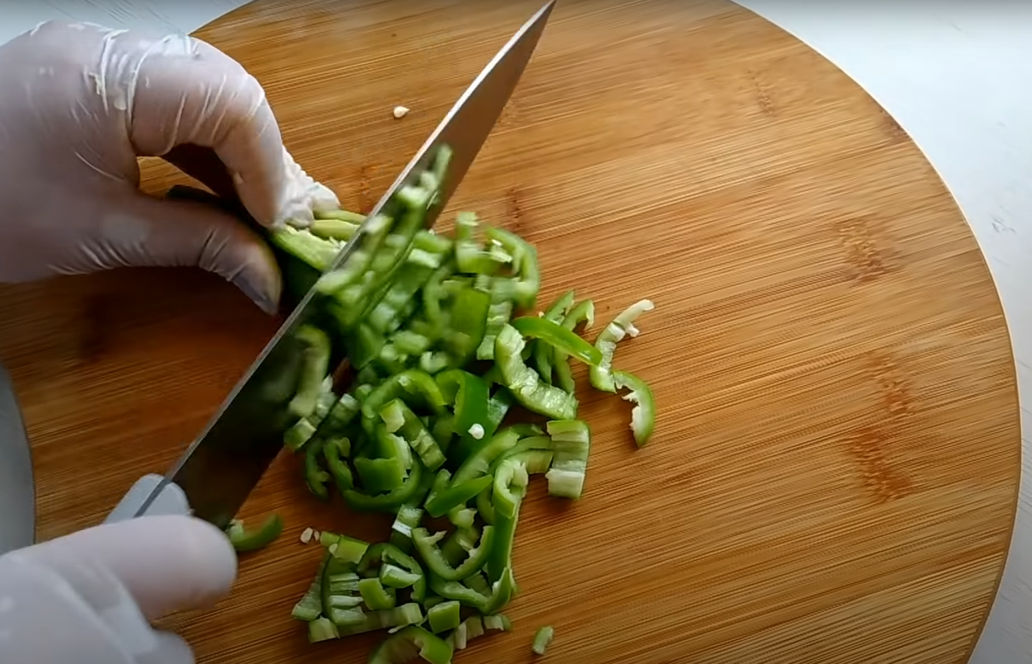 Салат взимку зі свіжих літніх овочів: рецепт та спосіб консервування