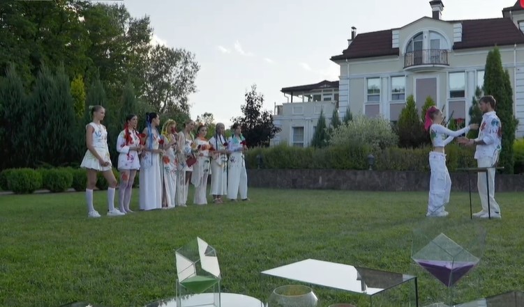 Як минув 3 випуск "Холостяка-13". Поцілунки, сльози та несподіваний "виліт" одразу двох учасниць