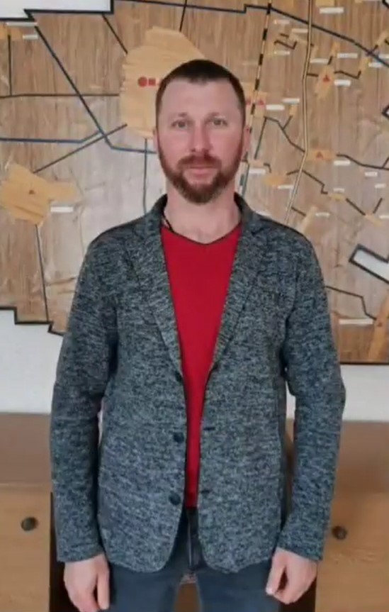 Анатоліч показав "покидьків, які перейшли на сторону орків". Серед них - колишній український ВДВшник