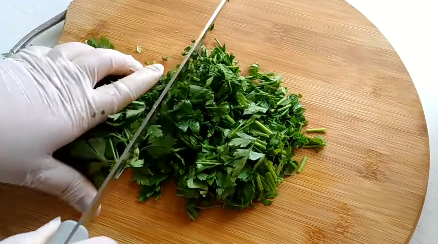 Салат взимку зі свіжих літніх овочів: рецепт та спосіб консервування