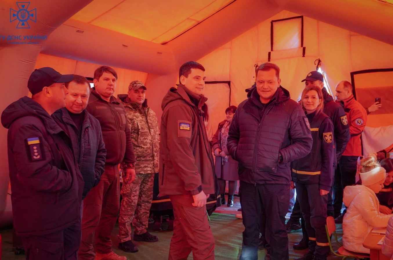В Україні біля кордону з Польщею запрацювали мобільні пункти обігріву: як вони виглядають
