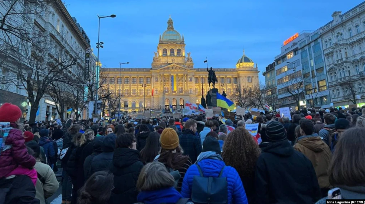 Акции в поддержку Украины и против агрессии России проводят по всему миру (видео, фото)