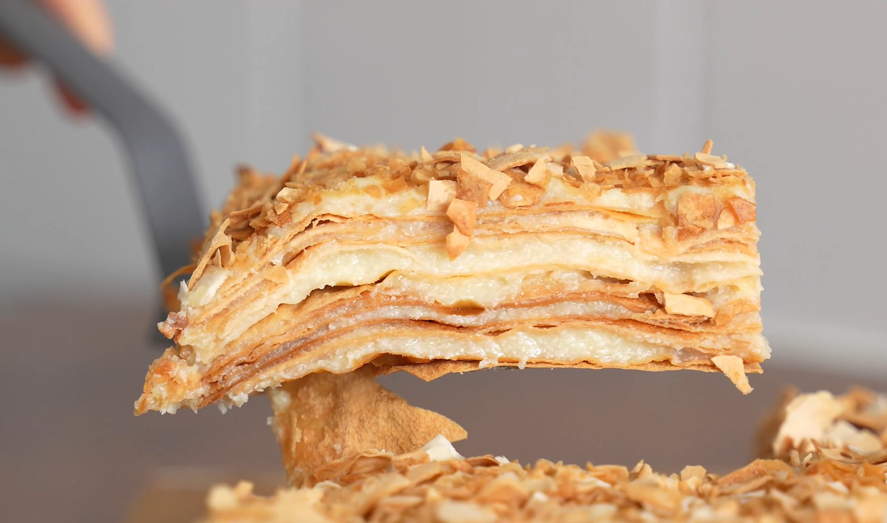 Ленивый Наполеон из лаваша: на готовку потратите 15 минут