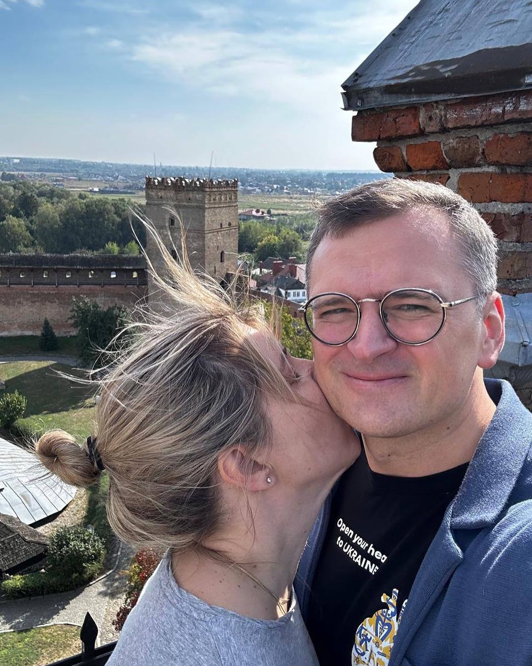 Избранница Кулебы высказалась о любви и показала романтическое фото: "Нельзя стесняться"
